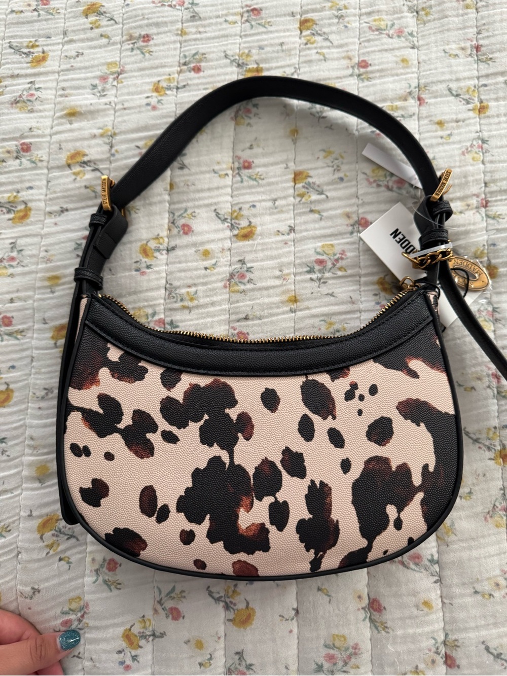 Steve Madden Cow Print Shoulder Bag NWT - Picture 2 of 6